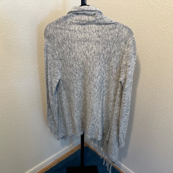 Lovestitch poncho - Picture 2 of 3